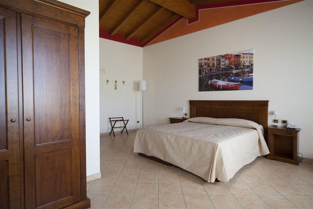 Relais Corte Pontigliardo Cola  Екстер'єр фото